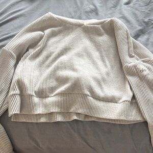ALO Yoga Cream Off-the-Shoulder Ribbed Cropped Hoodie